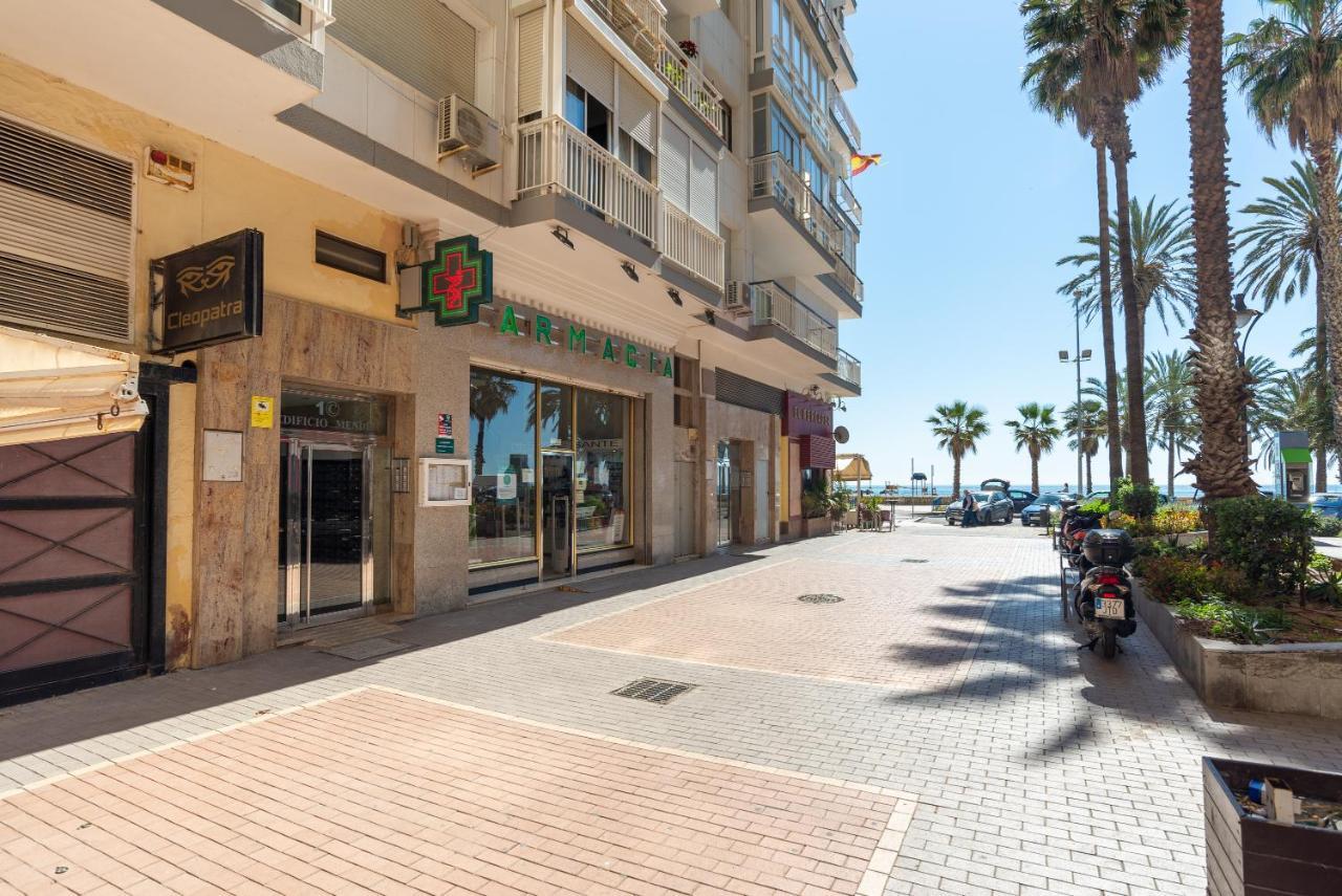 Malaguetabeach apartment Malaga Bagian luar foto