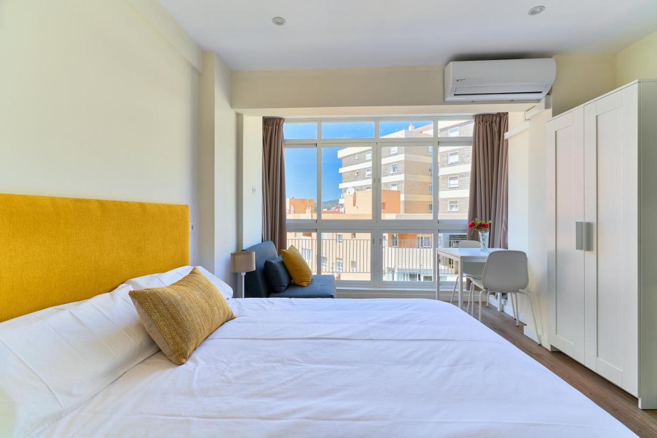 Malaguetabeach apartment Malaga Bagian luar foto